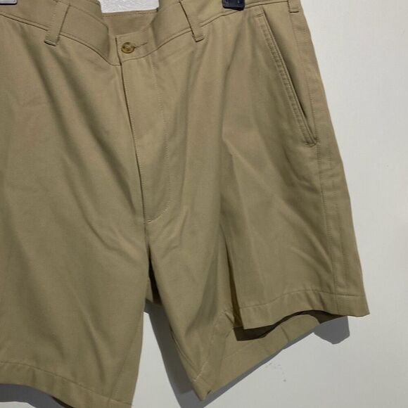 PGA Tour Men's Beige Flat Front Performance Golf Shorts Size 38 - Picture 3 of 6
